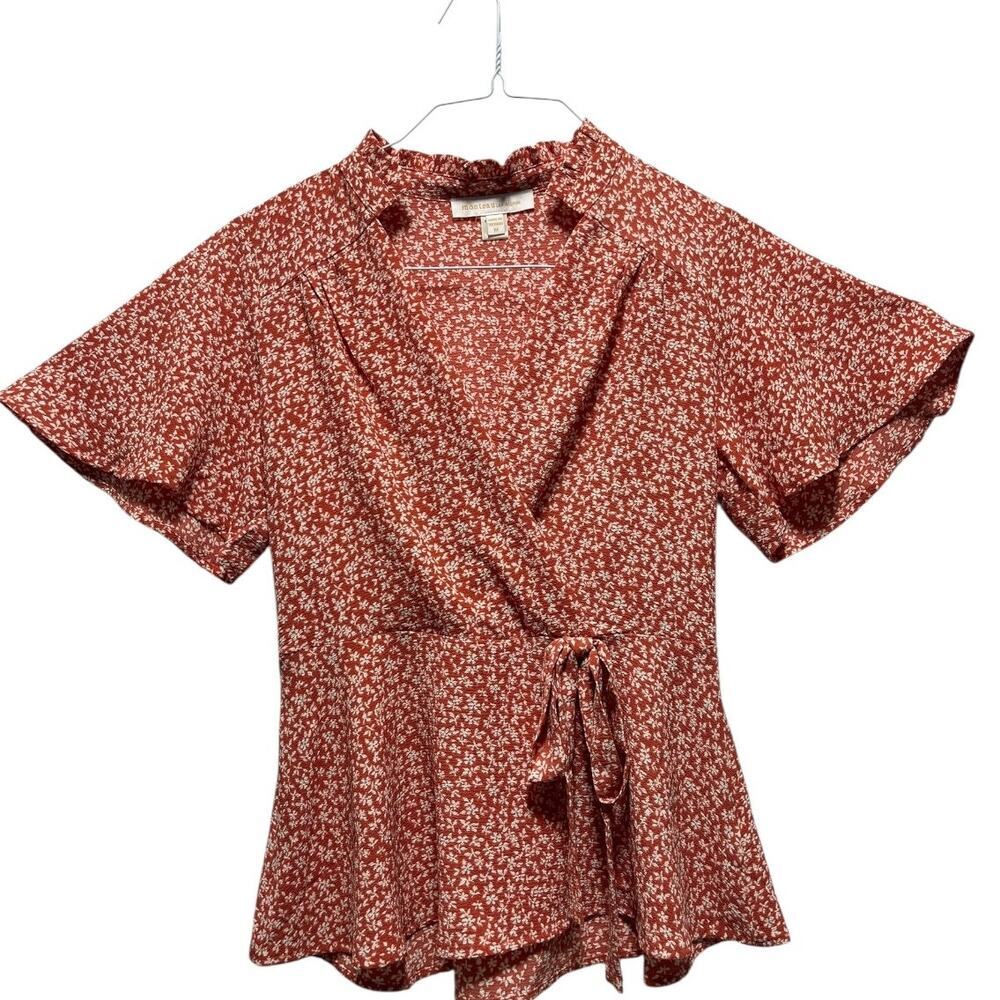 Monteau Top Women’s Sz Med Orange Floral V-Neck Faux Wrap Short Flutter - Picture 2 of 10